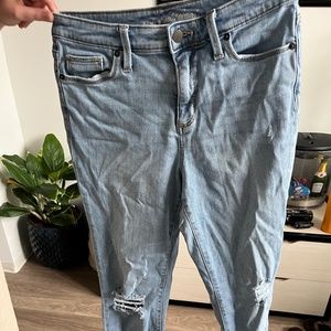 Light Mom Jeans Universal Threads